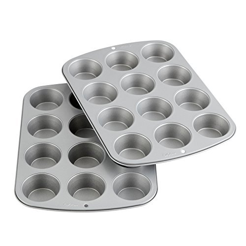 Wilton Muffin Pan with Cover, 12-Cup