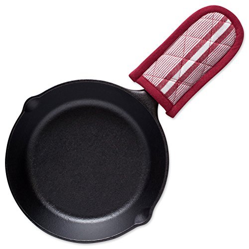 DII Red 4-Piece Silicone Bakeware Set in the Bakeware department at