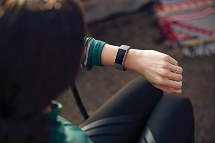 Fitbit charge 3 on sale rose gold strap