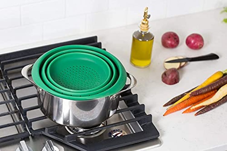 OXO Good Grips Silicone Collapsible Colander, 3.5 Quart, Green