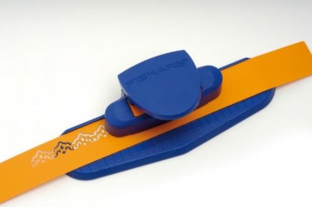 Fiskars Lace Border Punch (123370-1001) - Imported Products from USA -  iBhejo