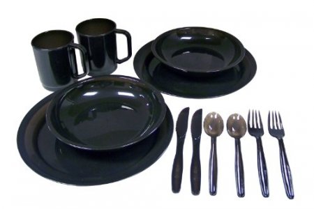 Coleman 2-Person Dinner Set, Colors May Vary