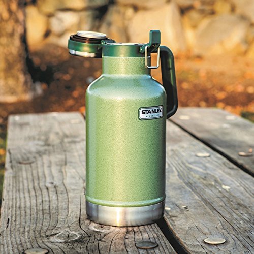  Stanley Classic Easy-Pour Growler 64oz, Insulated Growler Keeps  Beer Cold & Carbonated made with Stainless Steel Interior, Durable Exterior  Coating & Leak-Proof Lid, Easy to Carry Handle : Stanley: Home 