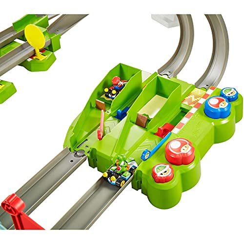  Hot Wheels Mario Kart Circuit Track Set with 1:64 Scale  DIE-CAST Kart Replica Ages 3 and Above : Toys & Games