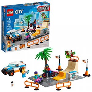 LEGO DC Batman Batcave: The Riddler Face-Off 76183 Building Kit; Cool  Gotham City Batcave Toy for Kids Aged 8+ (581 Pieces)
