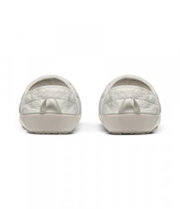 THE NORTH FACE Women's Thermoball Traction Mule V, Gardenia White/Silver Grey, 9