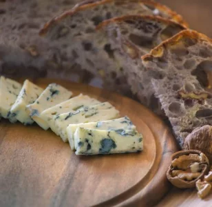 Bleu Dauvergne Aoc French Blue Cheese - 1 Lb 454 G - Guaranteed Overnight