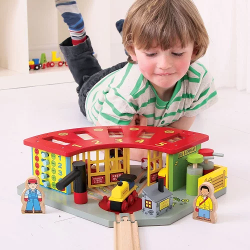 Bigjigs Rail, Five Way Engine Shed, Wooden Toys, Bigjigs Train ...