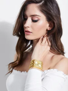 GUESS Womens U1275L2 Analog Display Quartz Gold Watch