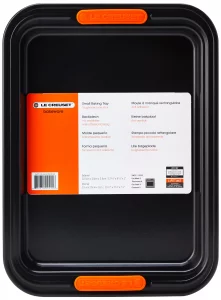 Le Creuset Non-Stick Carbon Steel Small Rectangular Baking Tray, 32.2 x 24 x 2.58 cm, Matte Black, 46078320010000