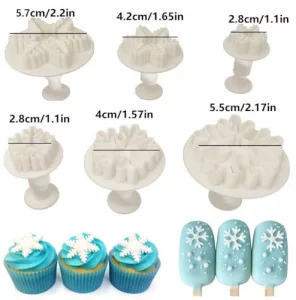 Snowflake Cookie Cutter, 6PCS Snowflake Fondant Cutters Decorating Mold Embossing Tool Christmas Cookie Cutters Snowflakes Plunger Cake Cutter