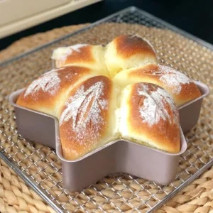 BSDLZCH Mini Star-Shaped Cake Pan, Non-stick Star-shaped Baking Pan Durable Cake Mold for Baking Cakes Brownies Baking Mold Oven and Mircowave Safe