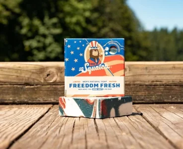 Dr. Squatch All Natural Bar Soap for Men with Zero Grit, Freedom Fresh